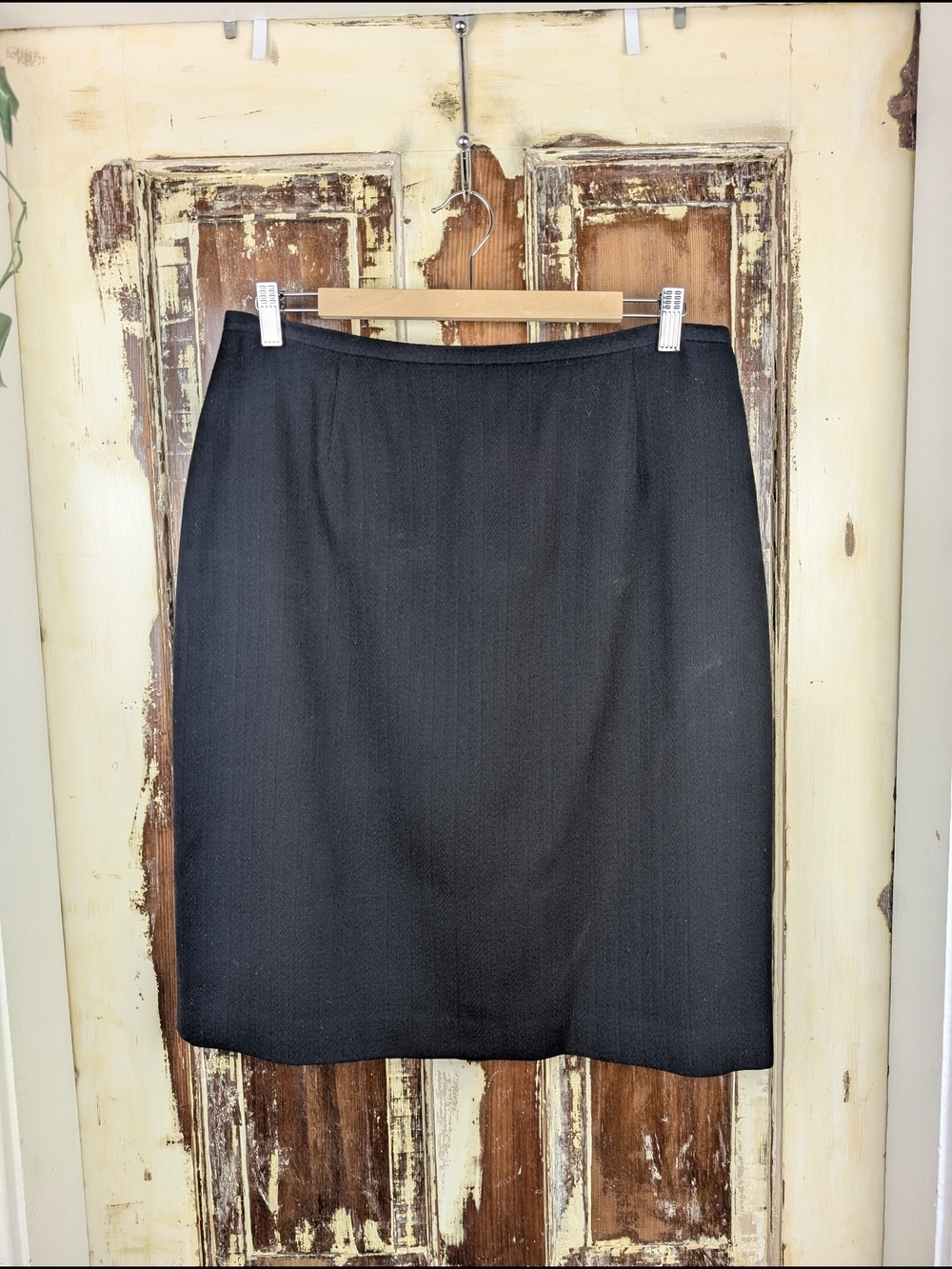 Vintage Holt Renfrew Black Wool Pencil Skirt Made Canada Size 10/12 Minimalist